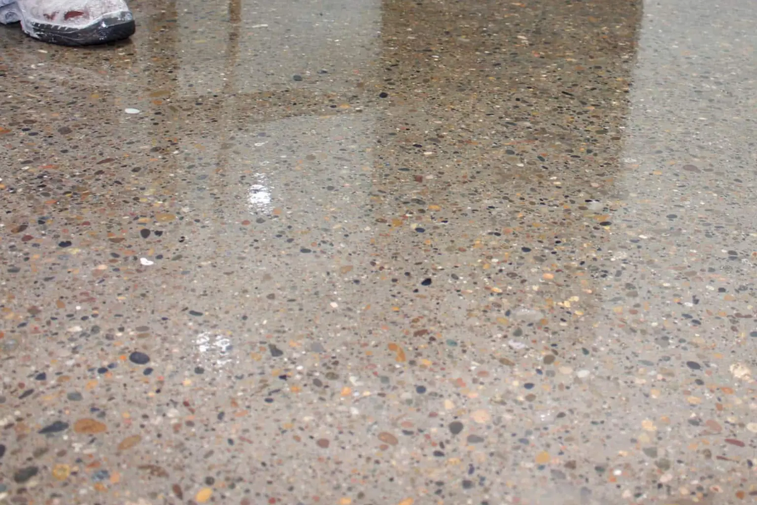 how to seal concrete floor