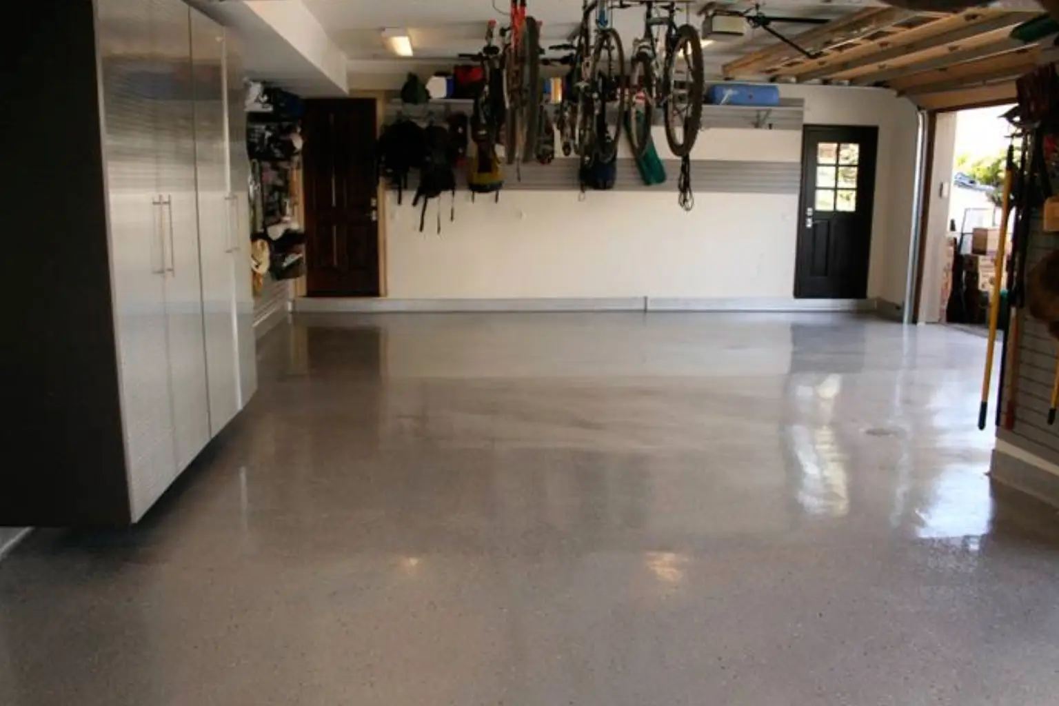 Applications of Polyaspartic Floors
