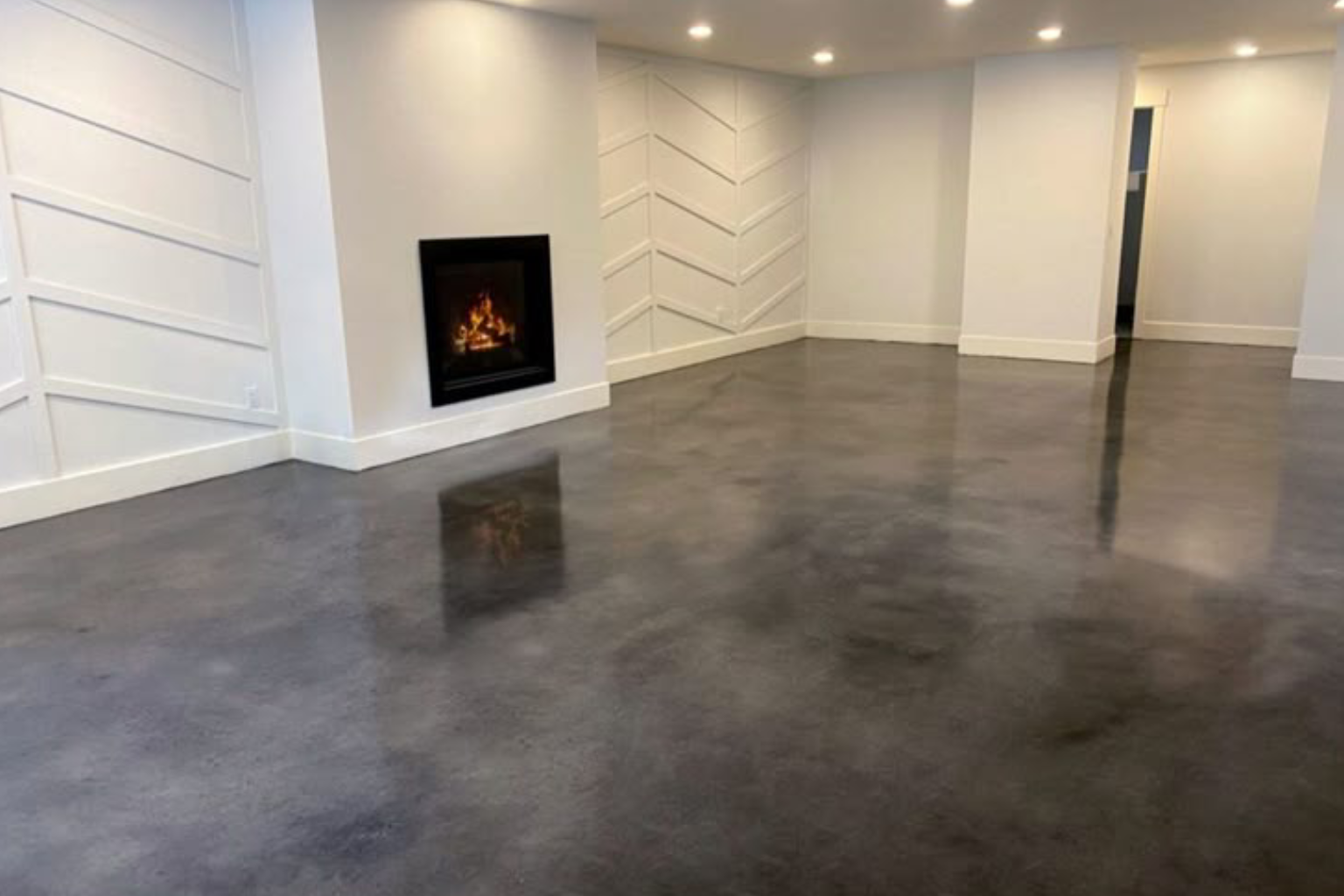 How Prep Work Increases Total Living Room Epoxy Flooring Costs